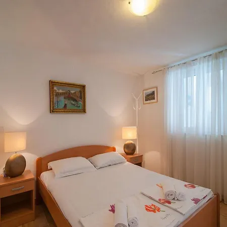 Princes - Seven Bedroom Villa *