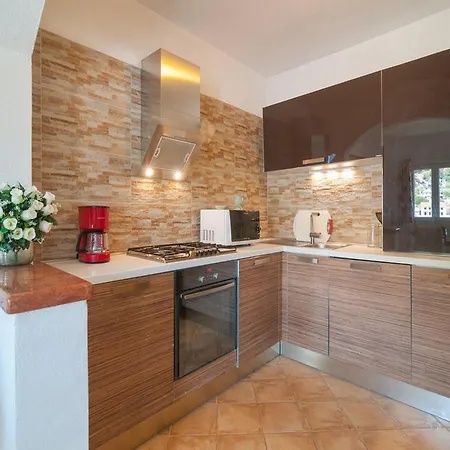Princes - Seven Bedroom Pucisca
